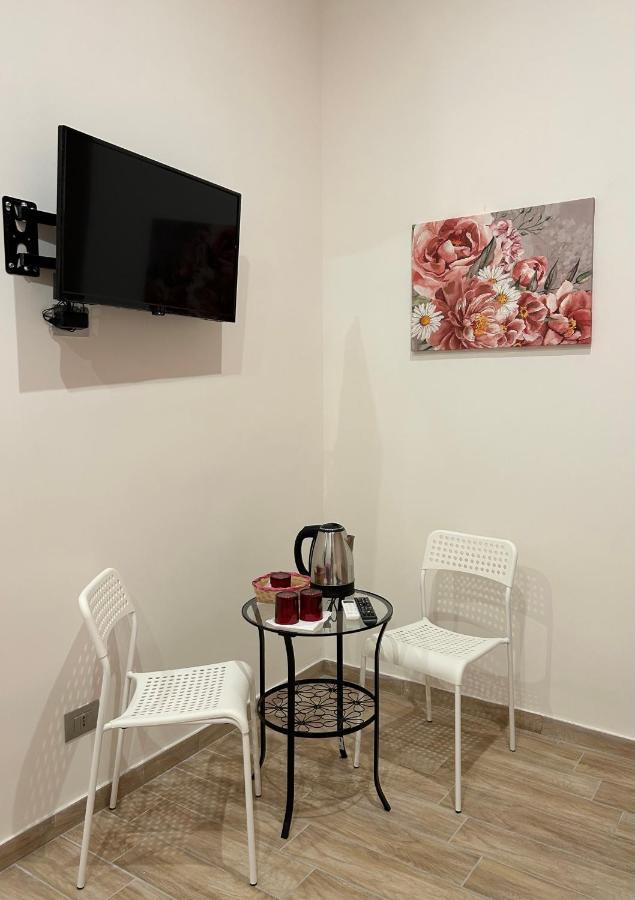Hotel Savastano House Duomo à Naples Extérieur photo